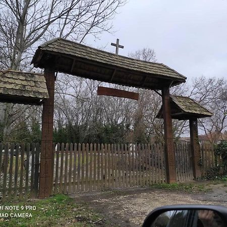 Hotel Dom Árgyélus - Árgyélus ház - Fesztypark Martovce Exterior foto